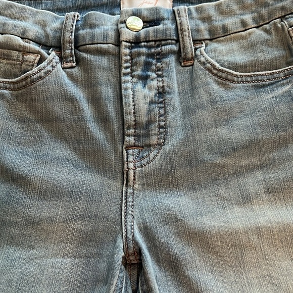 7 For All Mankind Jen7 Bermuda Shorts Mid Rise Size 2 - Picture 12 of 16